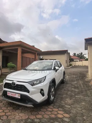 Toyota RAV4 2023 White
