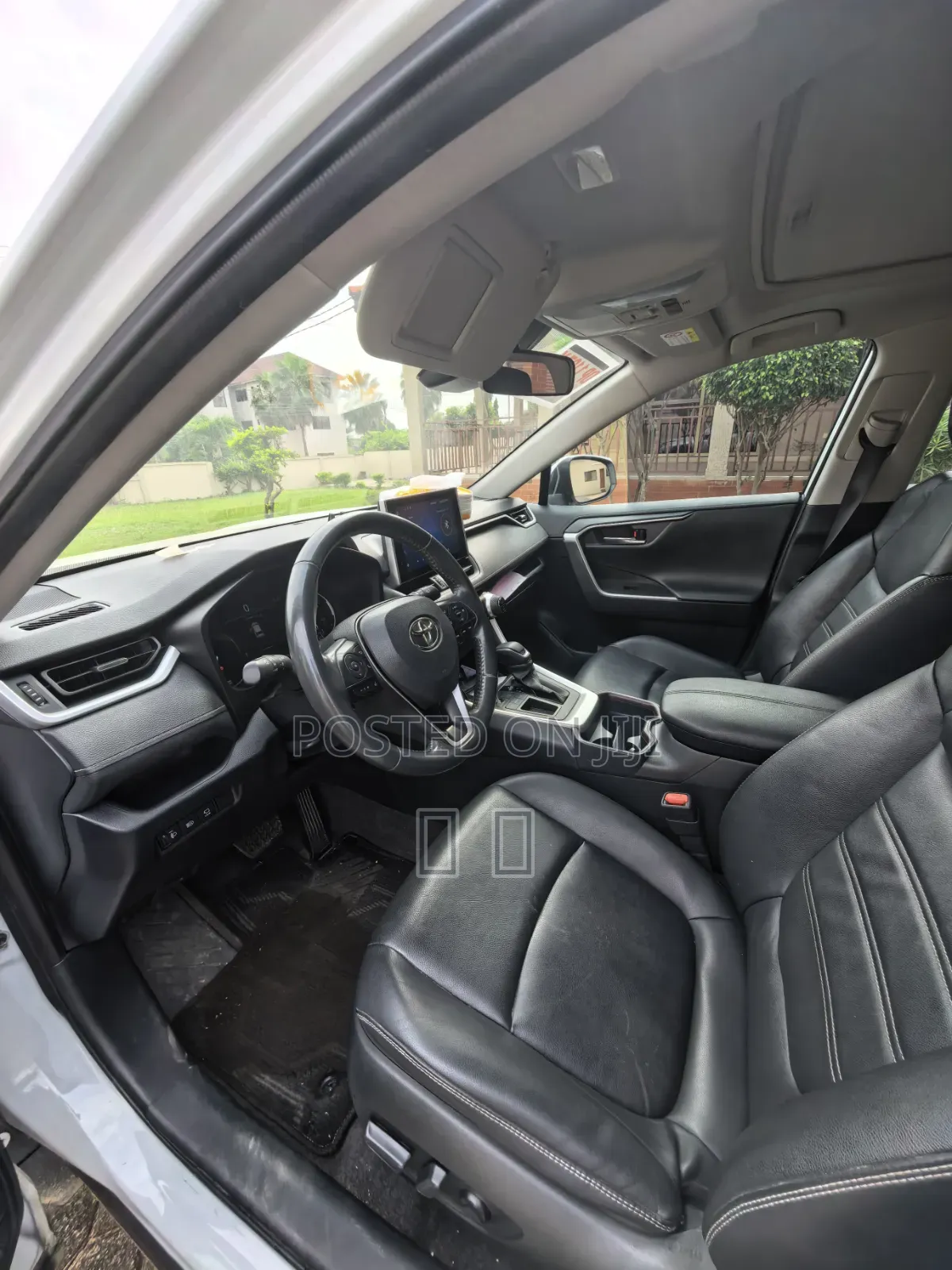 Toyota RAV4 2023 White