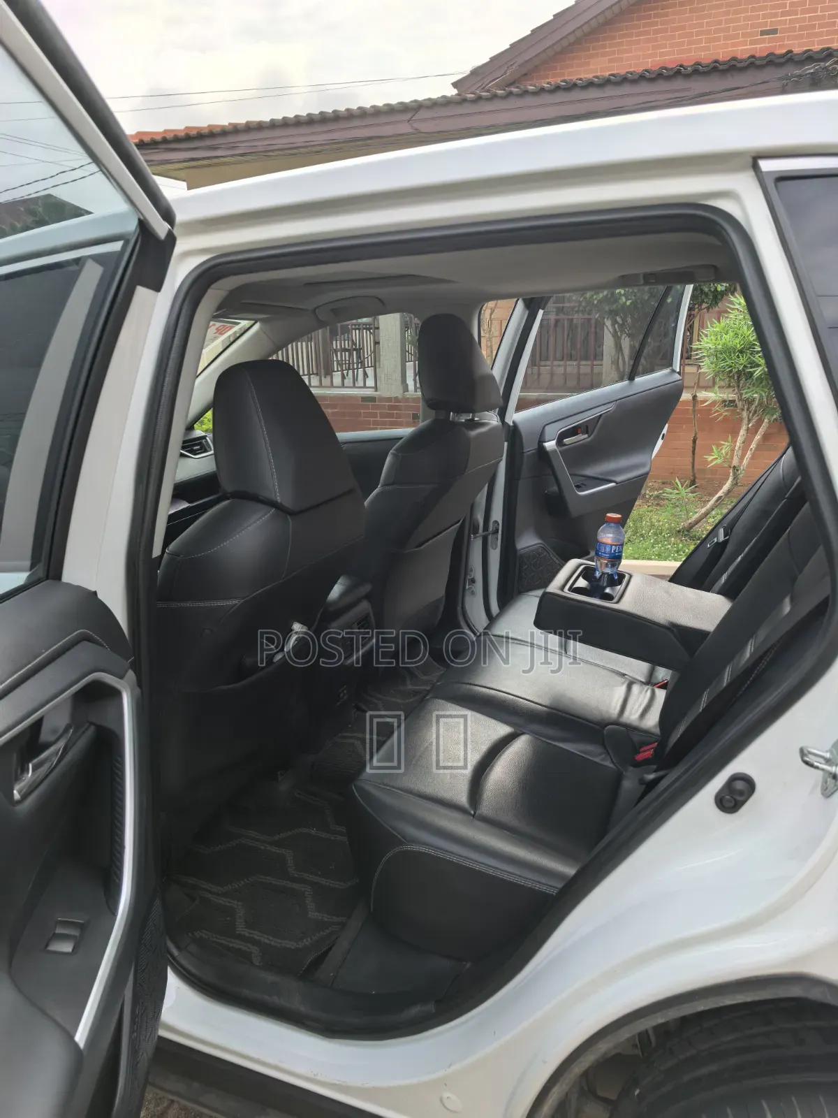 Toyota RAV4 2023 White