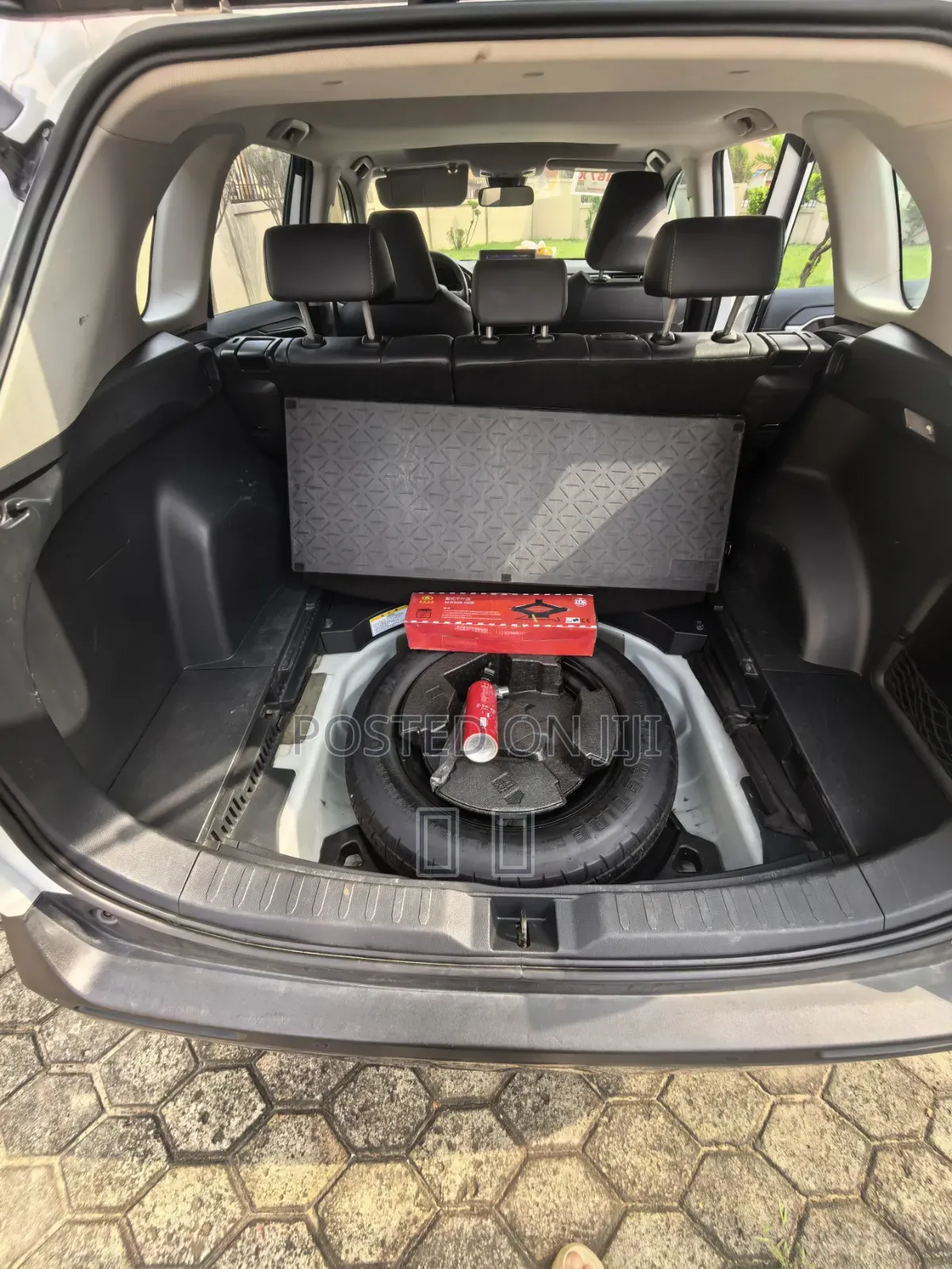 Toyota RAV4 2023 White