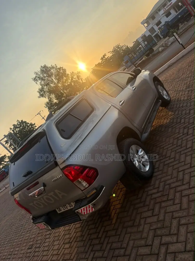Toyota Hilux 2.4 Diesel 2020 Silver