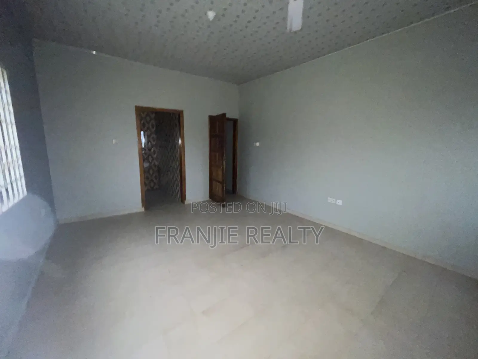 3bdrm Apartment in Franjie Realty, West Hills Mall Area for rent