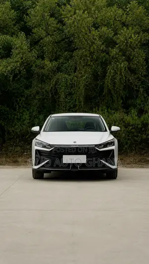 Aeolus Yixuan 1.5L DCT Luxury 2026 White