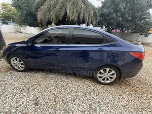 Hyundai Accent 2012 Blue