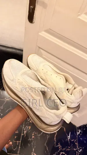 Shoe 42 Size