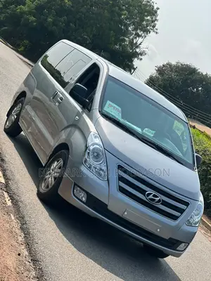 Hyundai Starex 2016 Grey