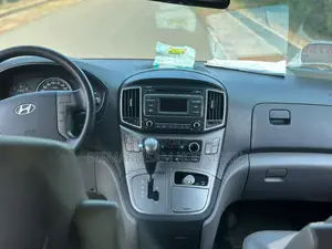 Hyundai Starex 2016 Grey