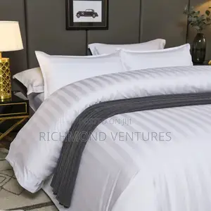 Luxury White Striped Hotel Bedsheets (2 Bedsheets 4 Pillow Case