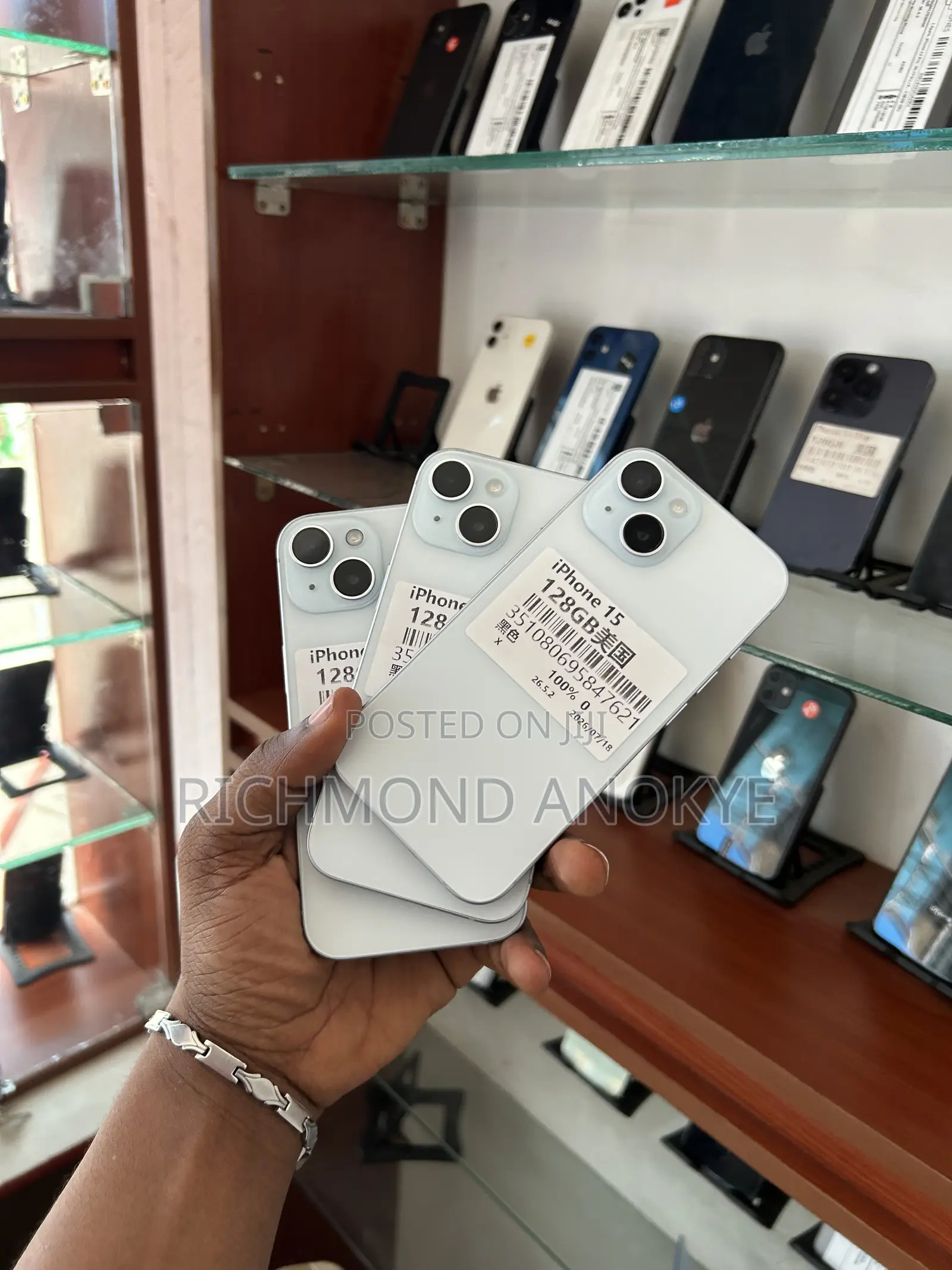 New Apple iPhone 15 128 GB Blue