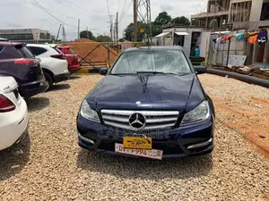 Mercedes-Benz C250 2013 Blue