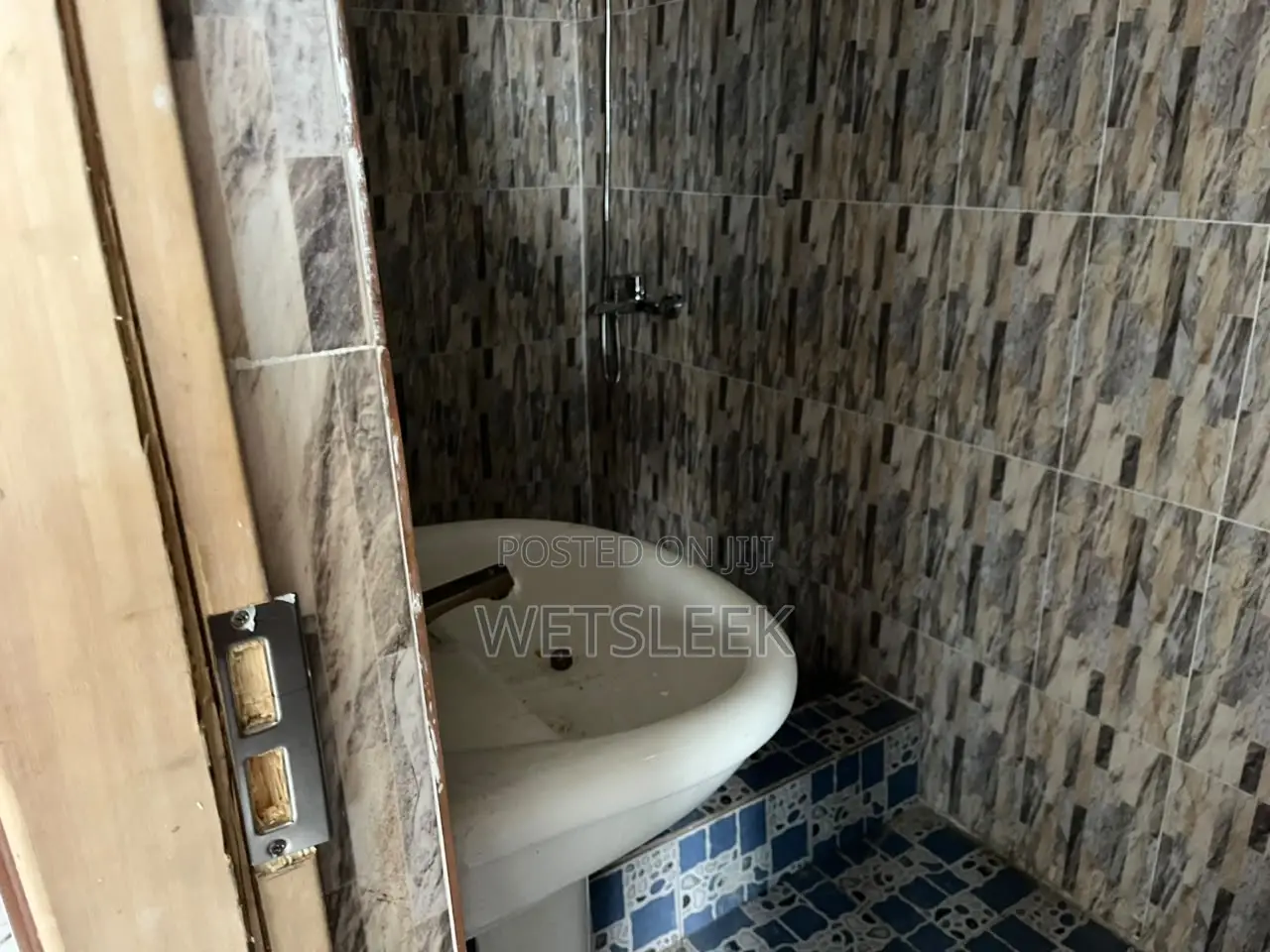 1bdrm Apartment in Lapaz, Abrantie for rent