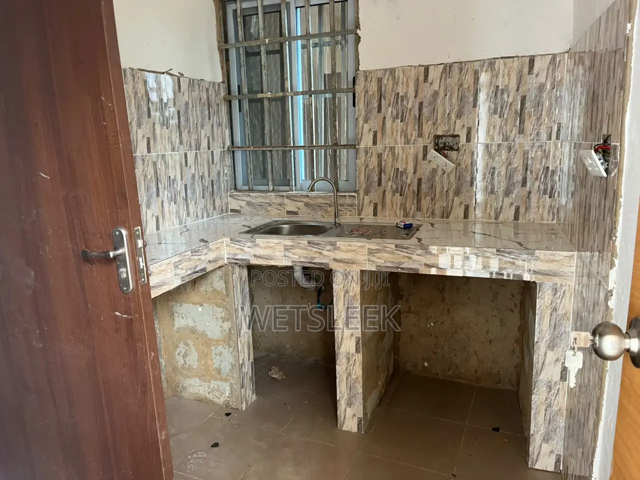 1bdrm Apartment in Lapaz, Abrantie for rent