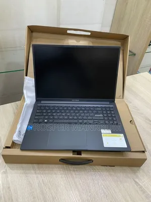 New Laptop 8GB Intel Core i5 SSD 512GB