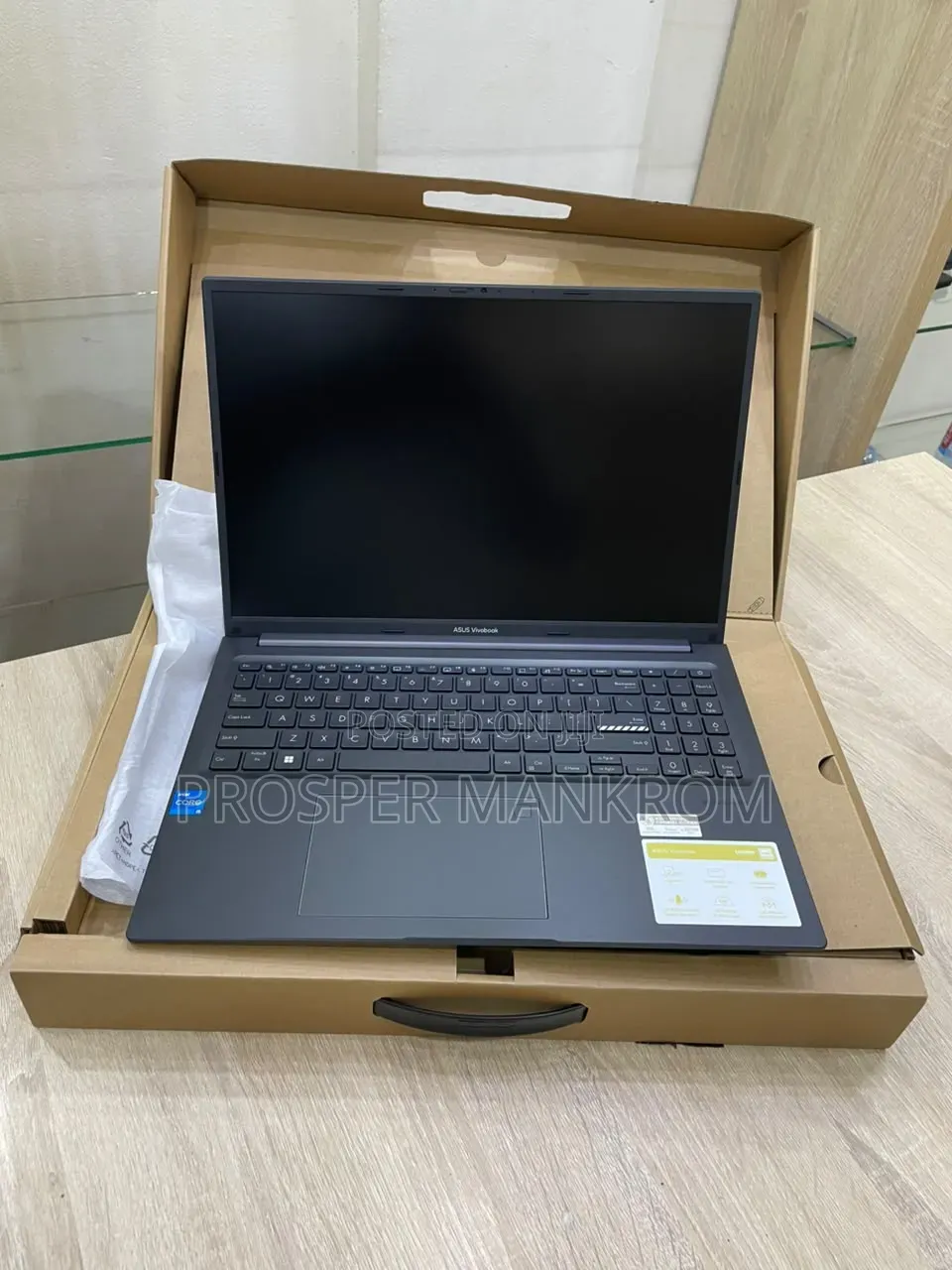 New Laptop 8GB Intel Core i5 SSD 512GB