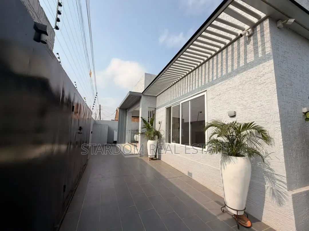 3bdrm Bungalow in East Legon Hills, Boundary Road Area for sale