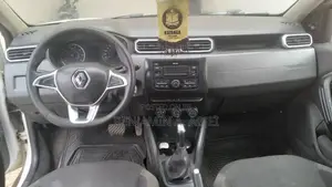 Renault Duster 2019 White
