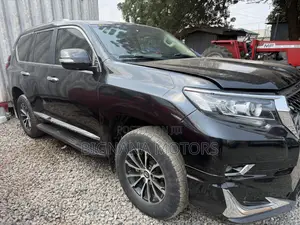 Toyota Land Cruiser Prado 4.0 Petrol TX-L 2017 Black