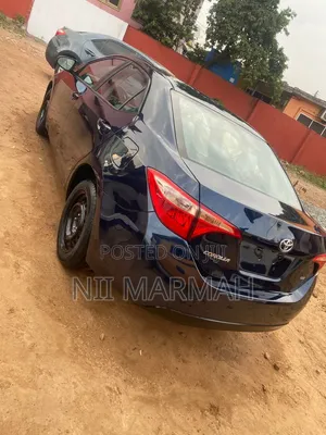Toyota Corolla LE Eco (1.8L 4cyl 2A) 2018 Black