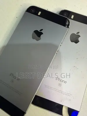 Apple iPhone SE 32 GB Silver