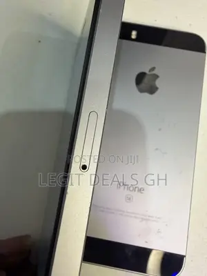 Apple iPhone SE 32 GB Silver
