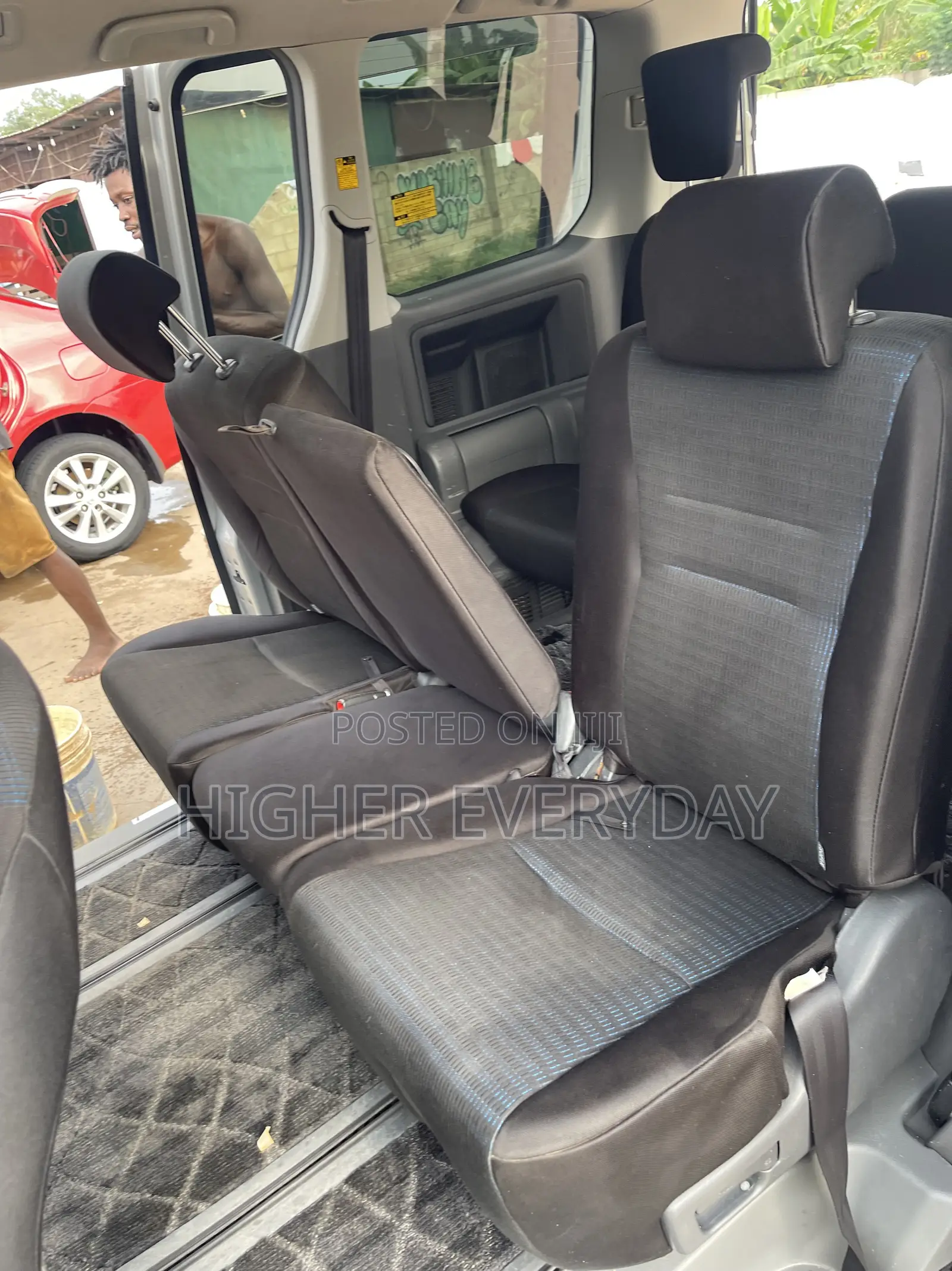 Toyota Voxy V 4WD 8-Seater 2012 Silver