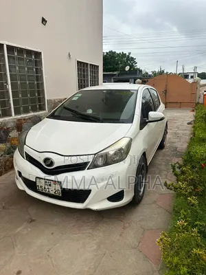 Toyota Vitz 2012 White
