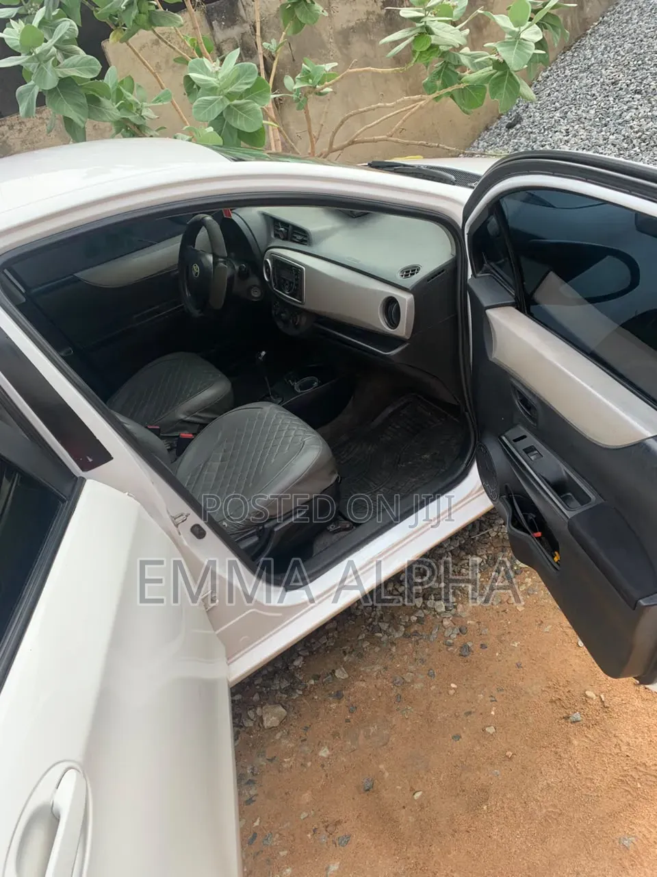 Toyota Vitz 2012 White