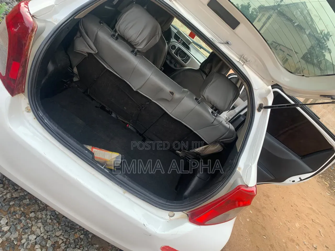 Toyota Vitz 2012 White