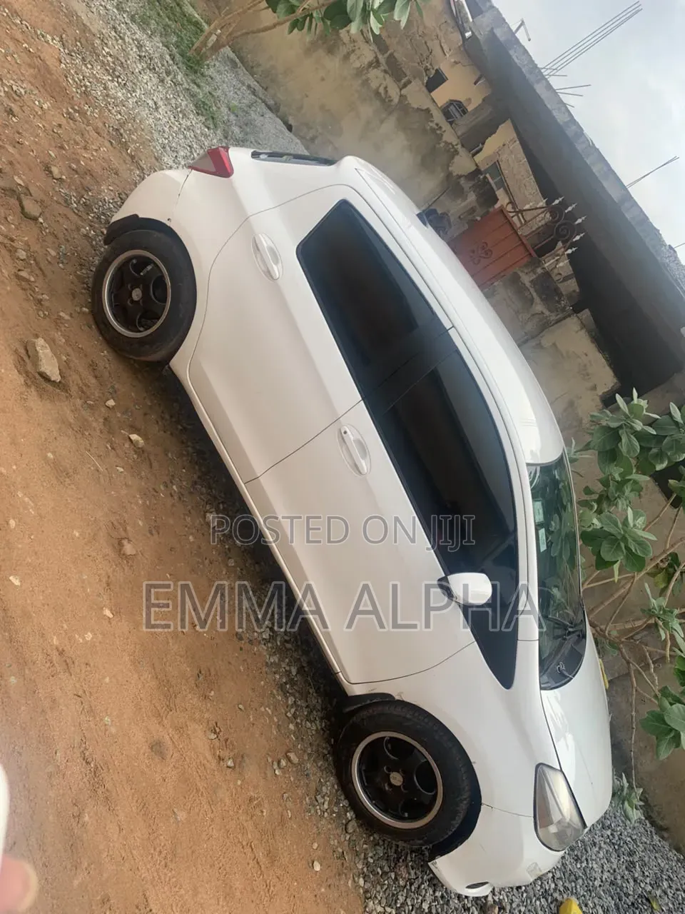 Toyota Vitz 2012 White