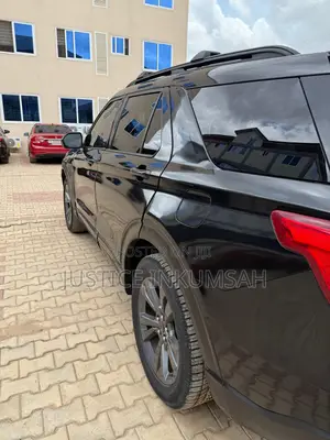 Ford Explorer XLT 2021 Black