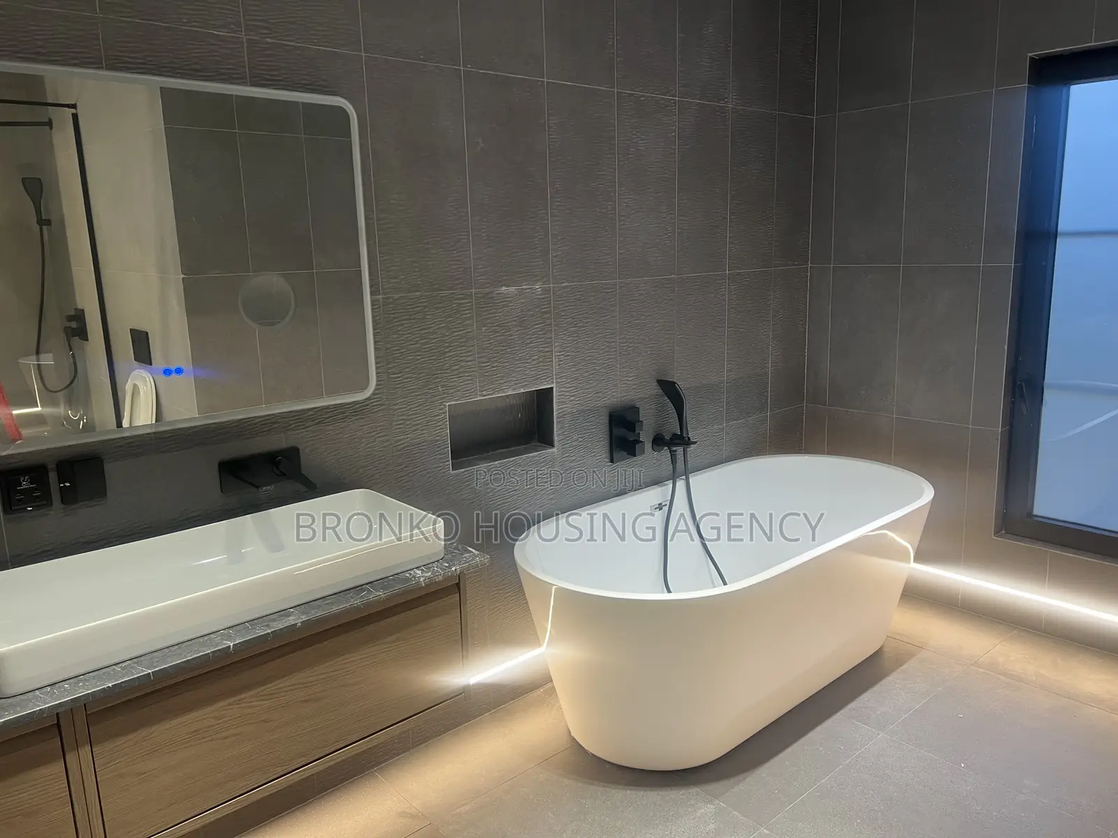 4bdrm Townhouse / Terrace in Bronko Housing, US Embassy Area for rent