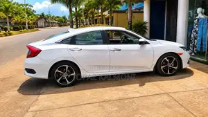 Honda Civic Touring 2021 White