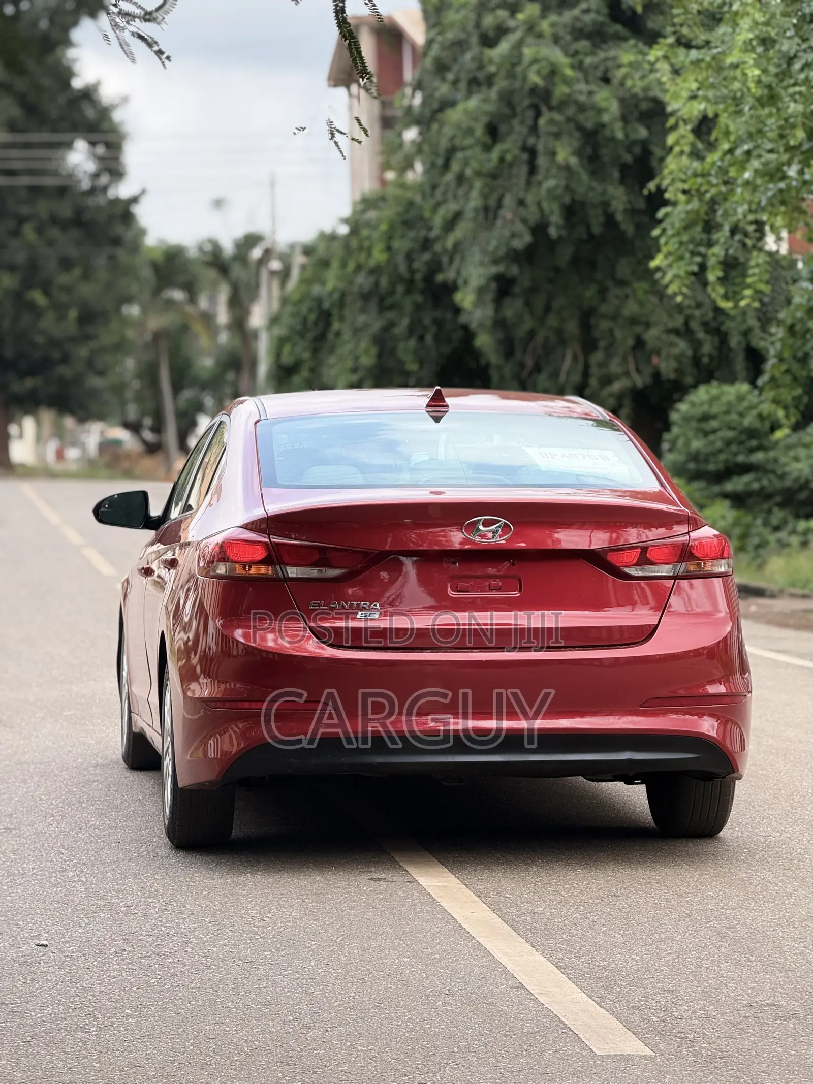 Hyundai Elantra SE Sedan FWD (2.0L 4cyl 6M) 2017 Red