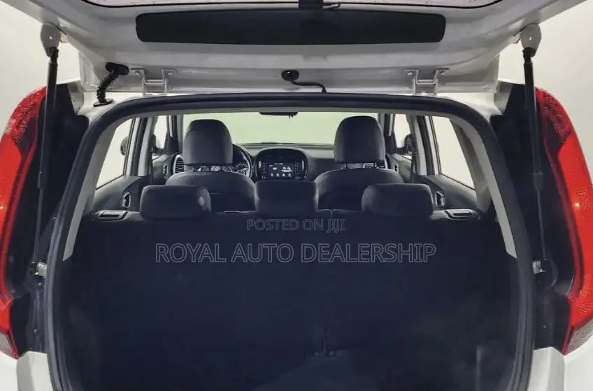 Kia Soul Base Hatchback 2019 White
