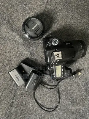 Canon Camera 60d With 2 Batteries and 2 Lens 18-55mm and 35 Mm