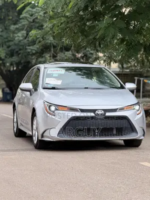 Toyota Corolla LE 2020 Silver