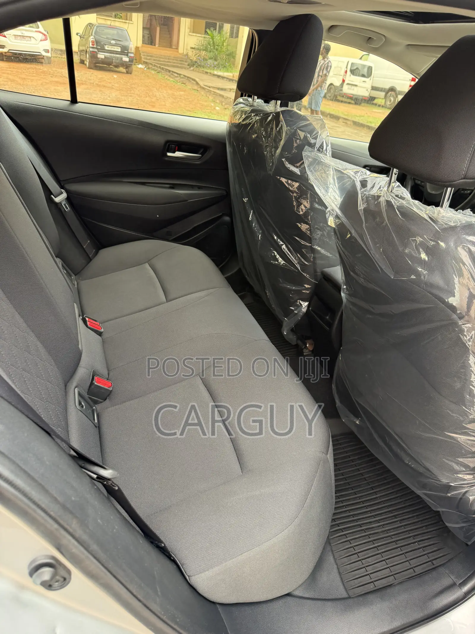 Toyota Corolla LE 2020 Silver