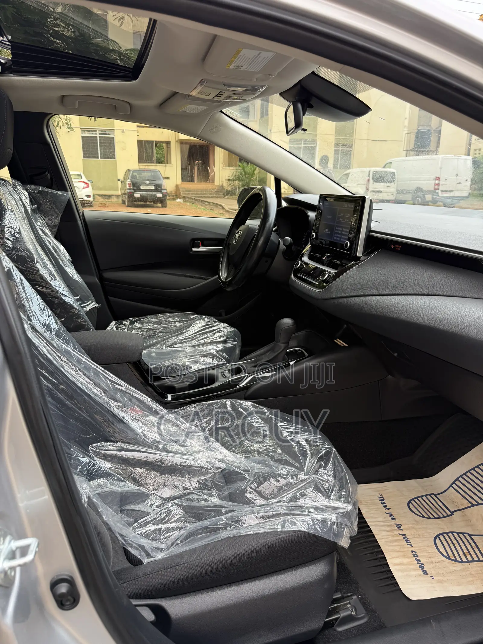 Toyota Corolla LE 2020 Silver