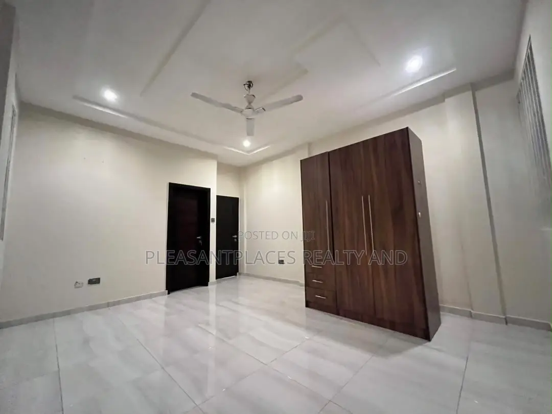 2bdrm Apartment in Pleasantplaces And, East Legon for rent