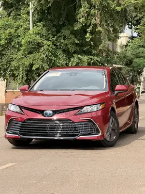 Toyota Camry LE 2021 Red