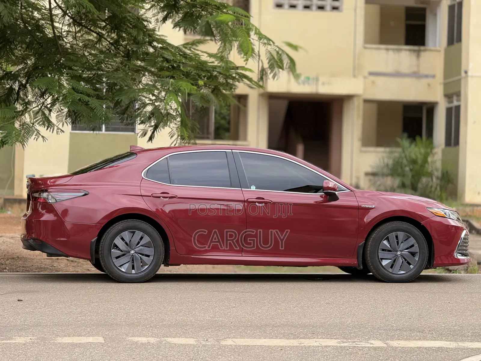 Toyota Camry LE 2021 Red