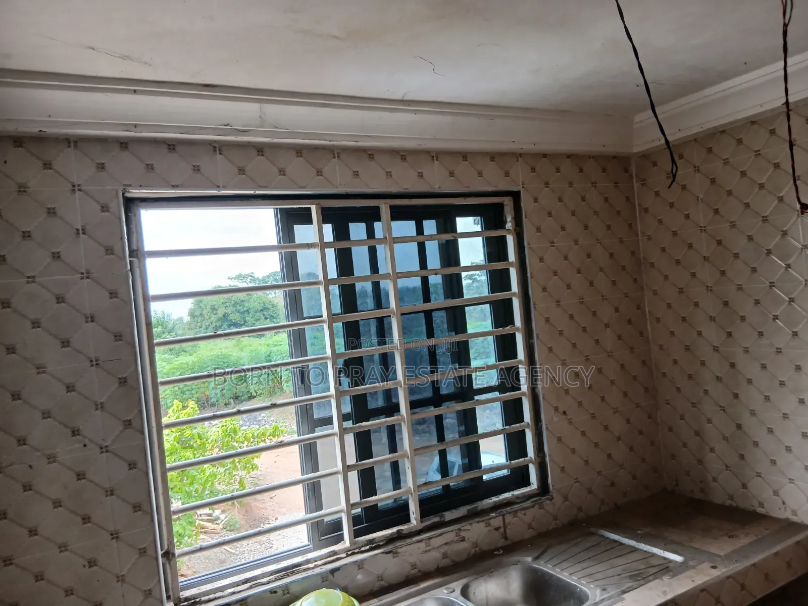 2bdrm Apartment in Born To Pray Estate, Ejisu-Juaben Municipal for rent