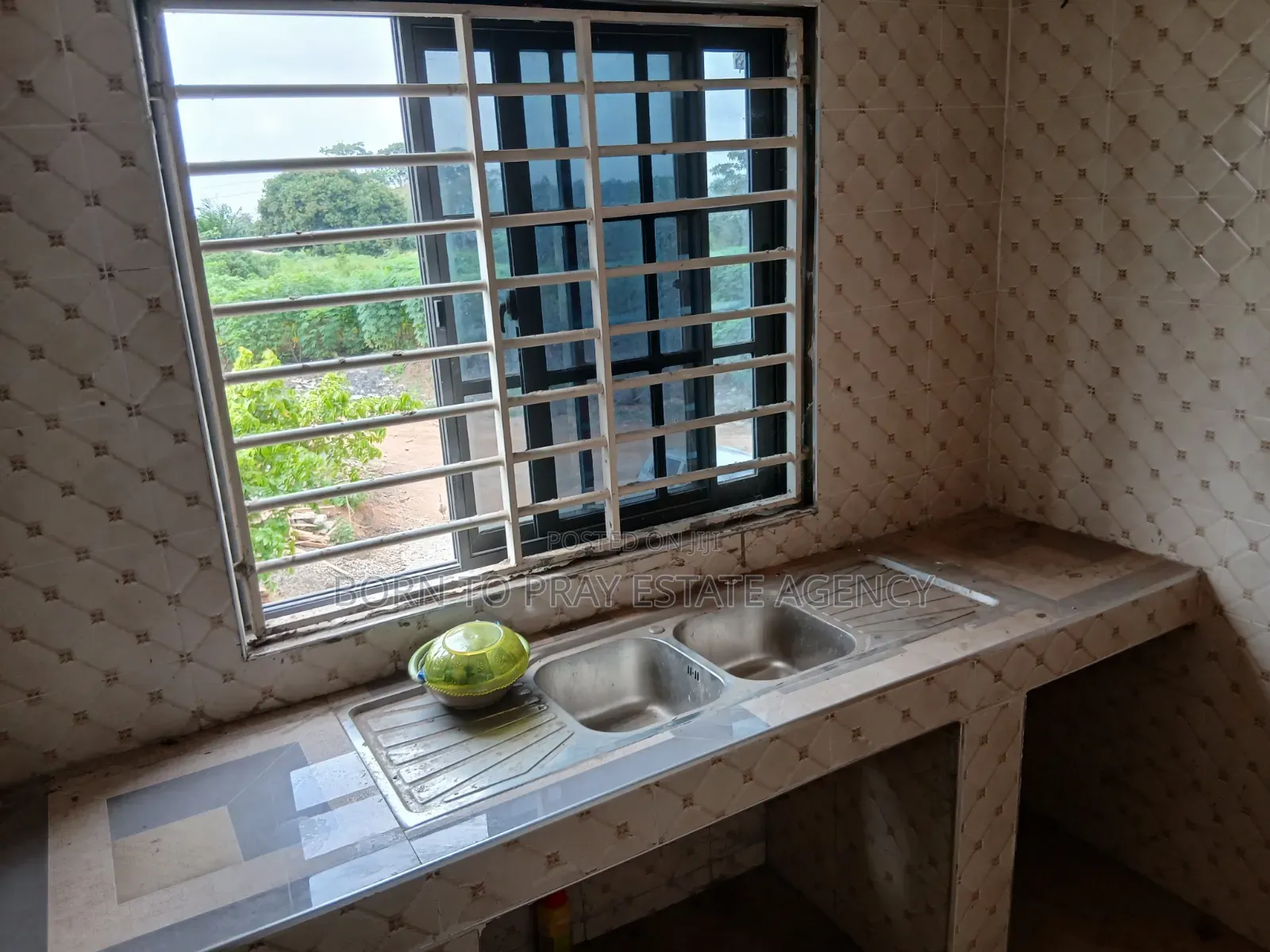 2bdrm Apartment in Born To Pray Estate, Ejisu-Juaben Municipal for rent