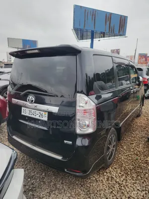 Toyota Voxy 2010 Black