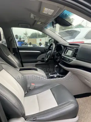 Toyota Highlander SE 2019 Black