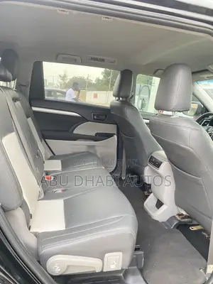 Toyota Highlander SE 2019 Black