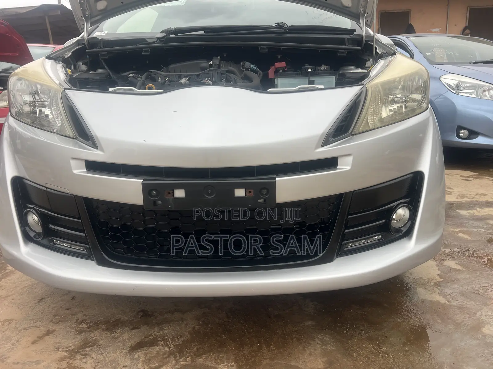 Toyota Vitz 1.5 FWD 5dr 2013 Silver