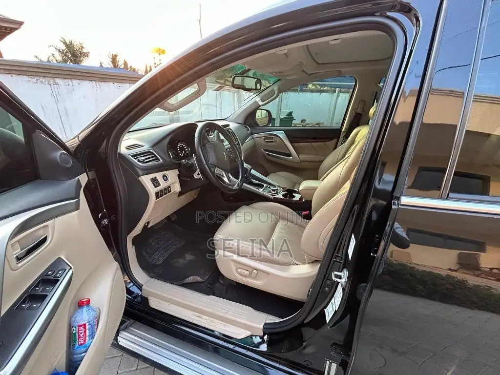 Mitsubishi Pajero Sport GLX 2017 Black