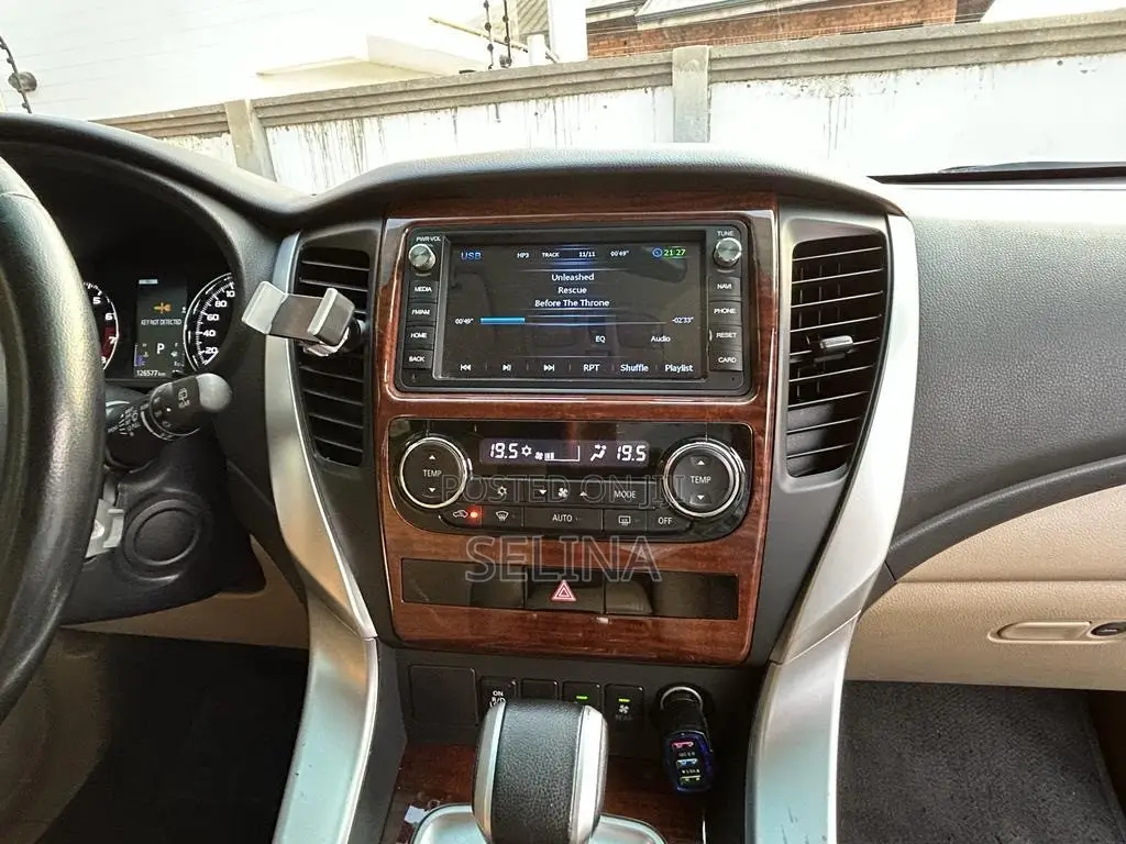 Mitsubishi Pajero Sport GLX 2017 Black