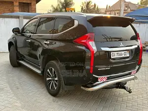 Mitsubishi Pajero Sport GLX 2017 Black